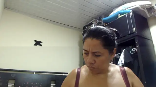 adrixxx38 webcam