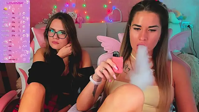 hotty_girls_here webcam