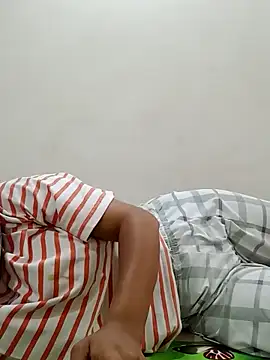 Ipsita-bold webcam