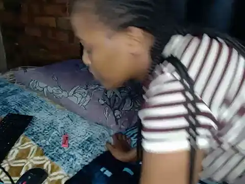 ShortyVibe27 webcam