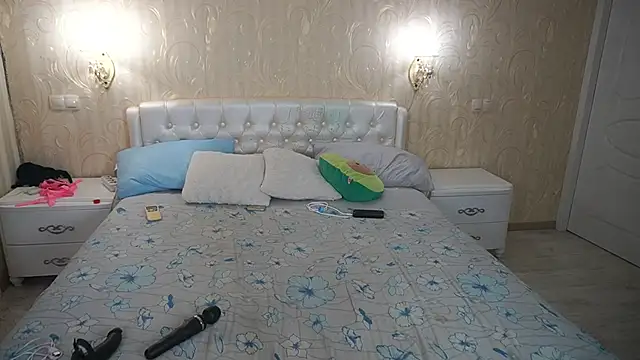 EliaRosee webcam
