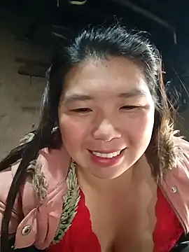 quynhkoolbae webcam