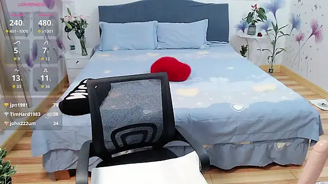 mila-baby-99 webcam