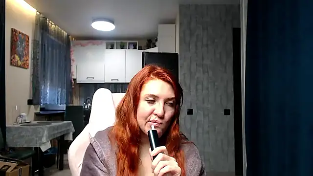 Reginasmilee webcam
