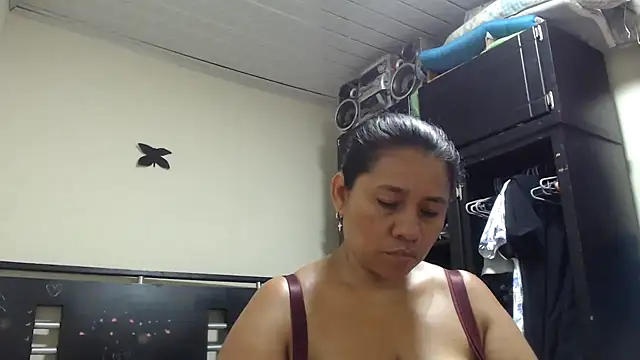 adrixxx38 webcam