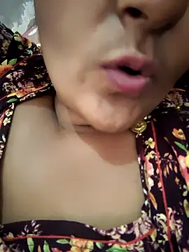 Webcam Model (aunty_sumy)  is live.Free join now!