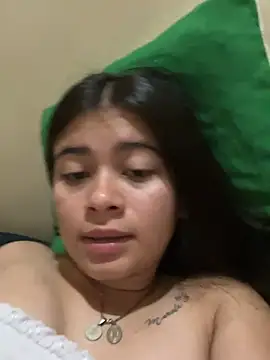 kloe_1223 - Kloe_1223's free webcam - UK Sex Cams