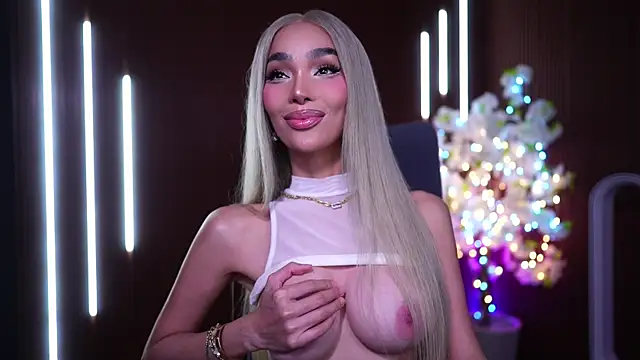 xxforyoureyesonlyxx webcam