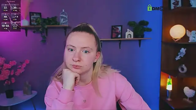 mila_glow1 webcam