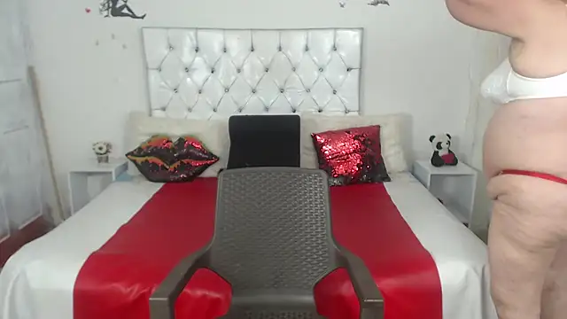 Sweetbigcatt webcam