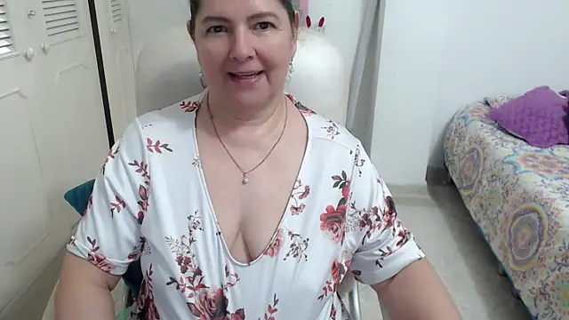 leonela_69 webcam