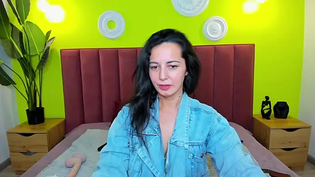 Linda_Insatiable webcam
