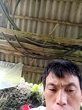 NIANIAKUTE live sex cam