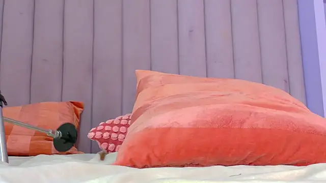 Meganlove__ webcam