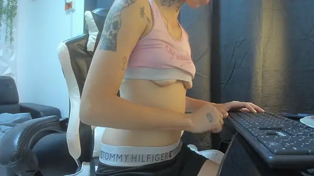 lunallena_17 webcam