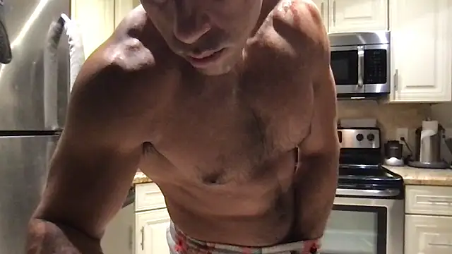 BigGuyMuscle live sex cam