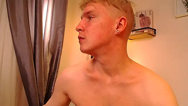 AlexxSweet webcam