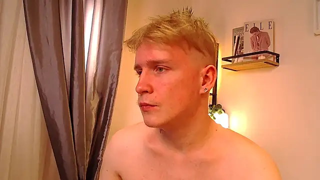 AlexxSweet webcam