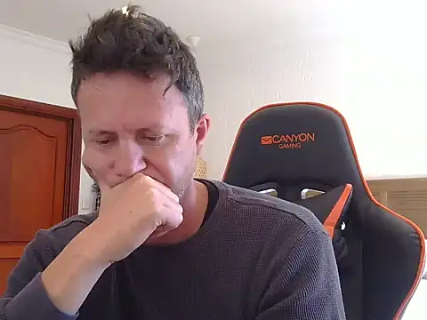 TroyDieselXXX webcam