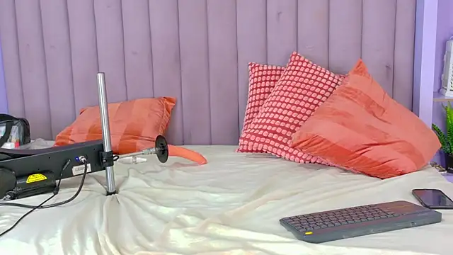 Meganlove__ webcam