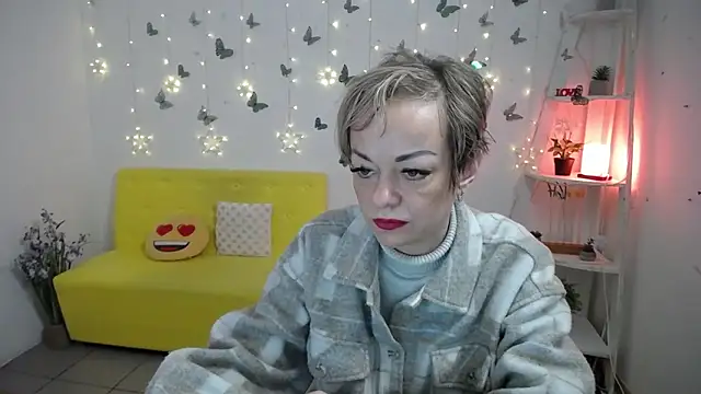 NikaMayu webcam