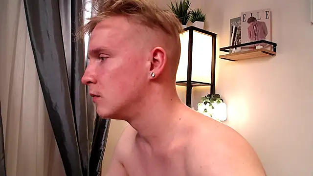AlexxSweet live sex cam