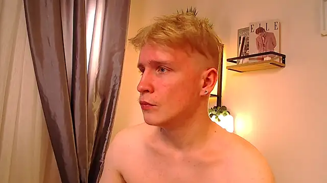 AlexxSweet webcam