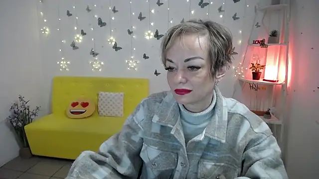 NikaMayu webcam