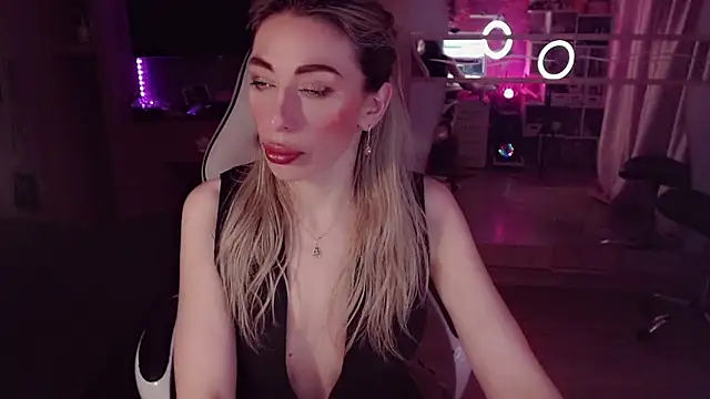 AnnieGOld_ webcam