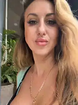 Bella-Grace webcam