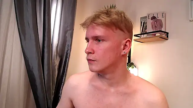 AlexxSweet webcam