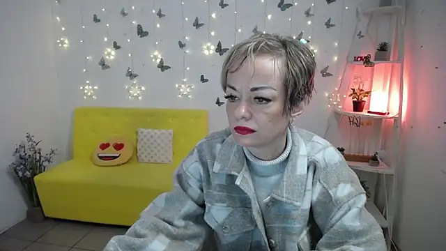 NikaMayu webcam