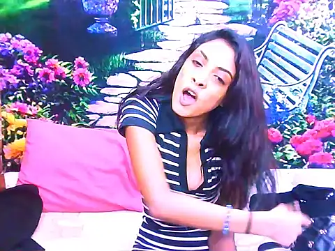 IndianPretty14u2Luv webcam