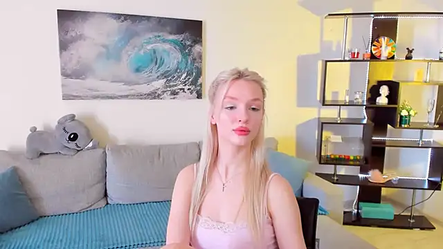 AleksaBlonde webcam