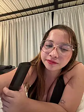 AliciaWhite_nt webcam