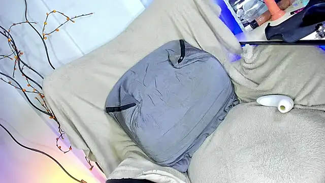 MargaretQualley webcam