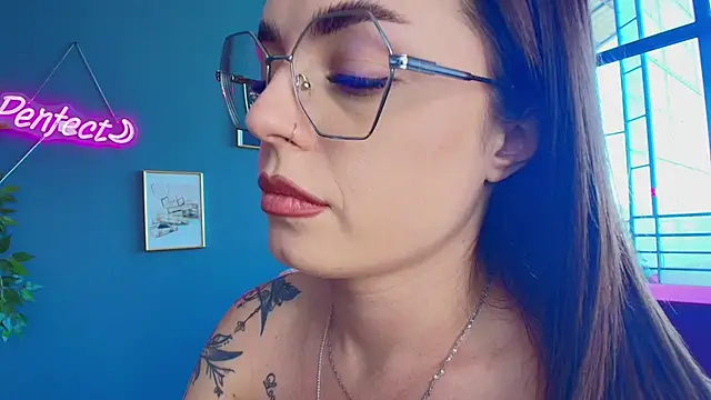 perfect_moans - Perfect_Moans's free webcam - UK Sex Cams