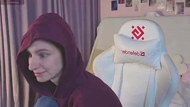 kaleriyaa_ webcam