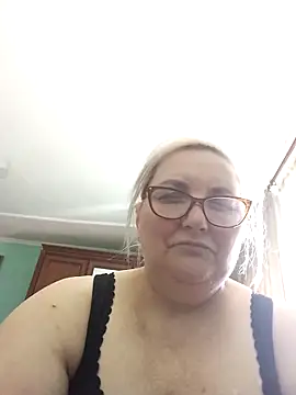 AureliaSky598 webcam