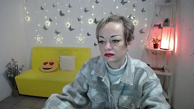 NikaMayu webcam