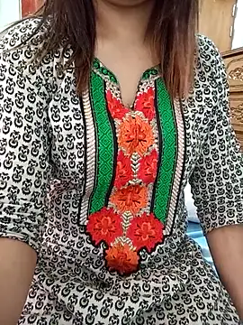 Webcam Model (Tanha18)  is live.Free join now!