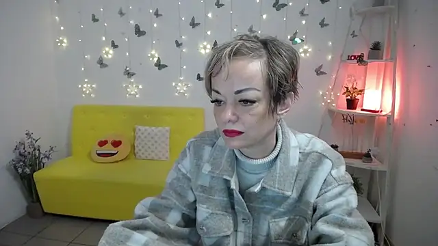 NikaMayu webcam