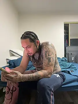 Longmoney444 webcam