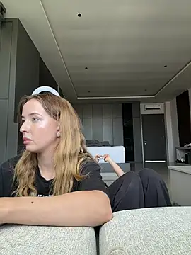 Nura_n_Sarah webcam