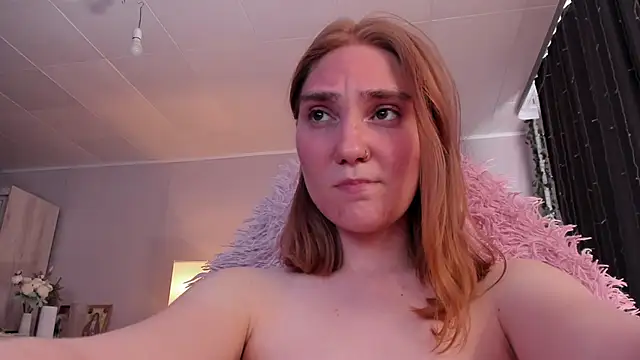 ReddHotPipper webcam