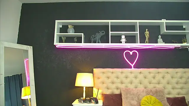 TaniaKaverina webcam