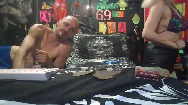 DaddyAndSplashQueen live sex cam