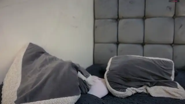 youngstunnagirl webcam