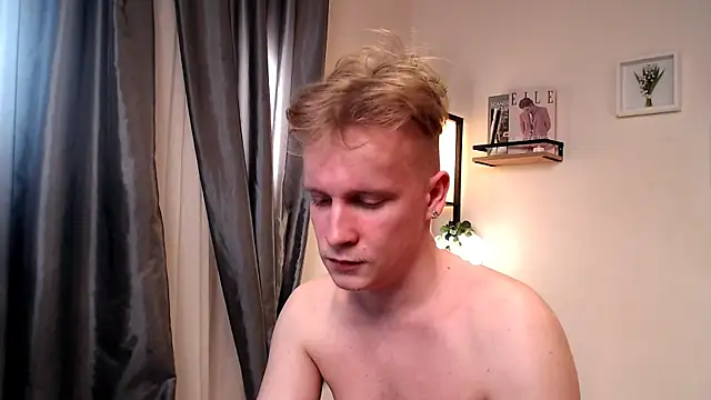 AlexxSweet webcam