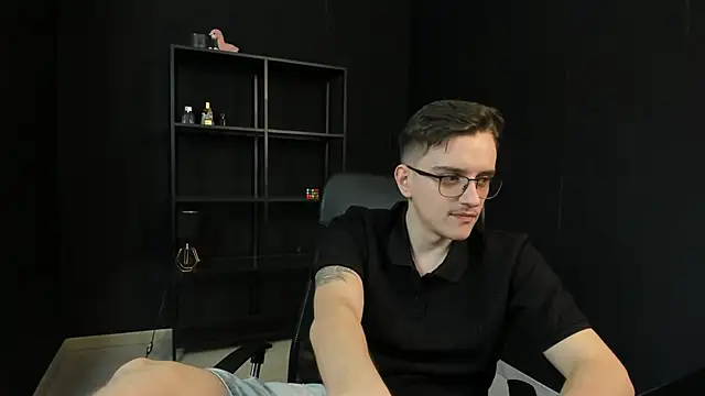 felixstarkk - FelixStarkk's free webcam - UK Sex Cams